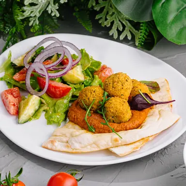 Фалафель с овощами 350 гр.