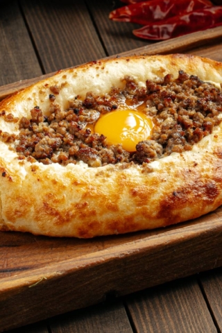 Авторсикй хачапури с мясом