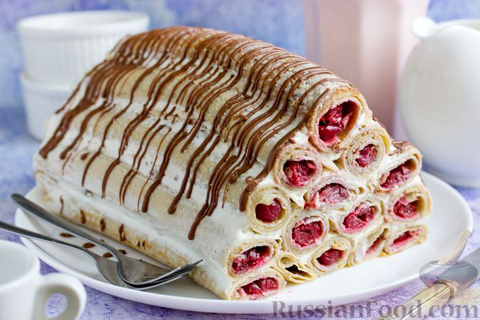 Блины с вишней пломбиир  200/50 гр. 