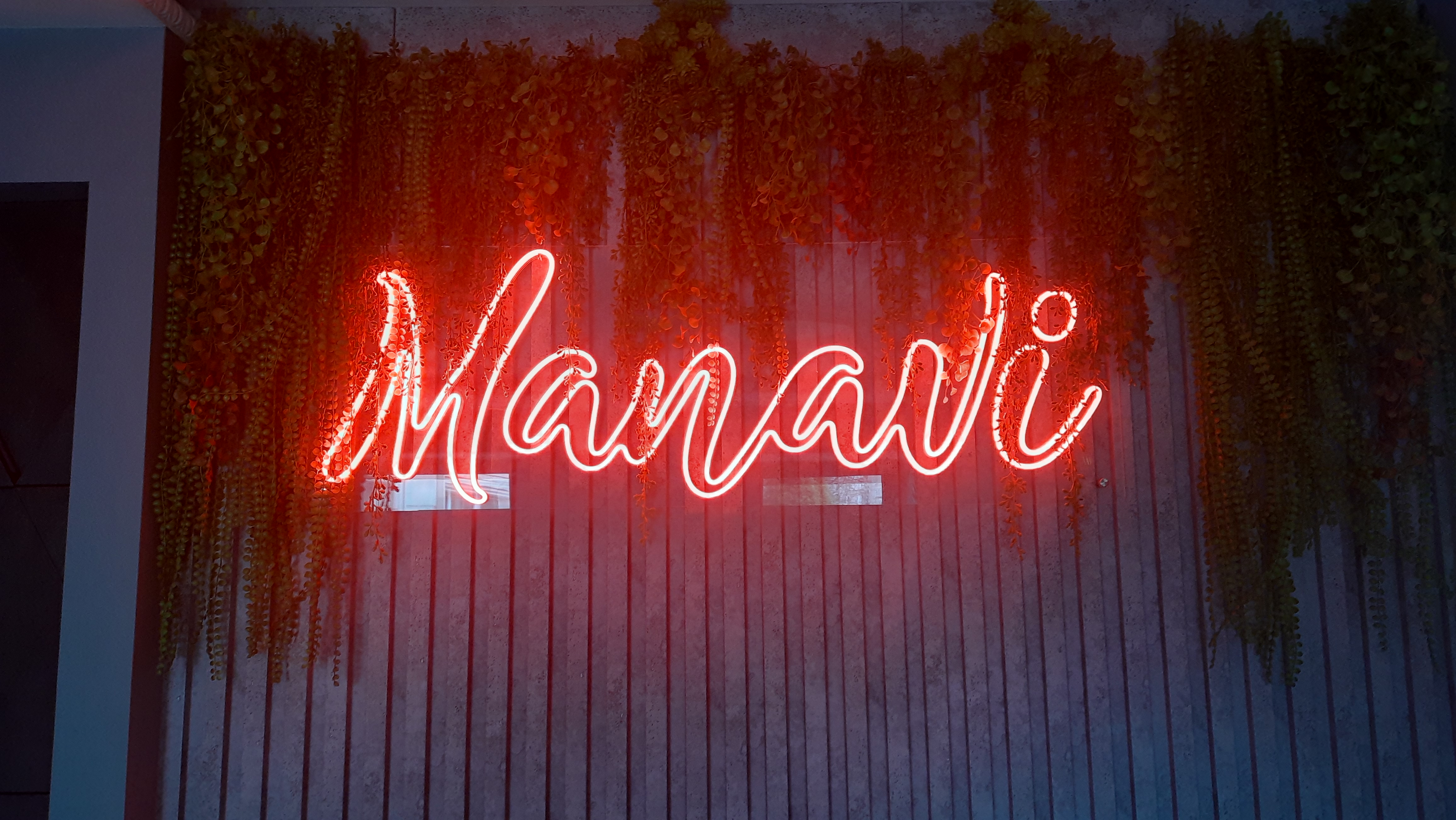 Manavi (altin palace)